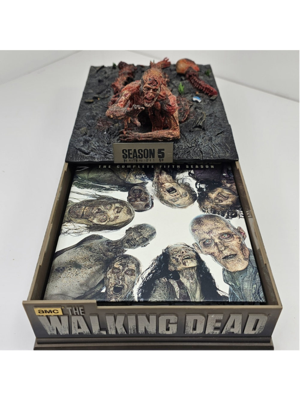 The Walking Dead Complete Season 5 Asphalt Walker Limited Edition - Picture 11 of 16